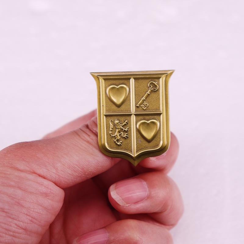Zeldas Game Box Enamel Pin  Re – Retro Gaming Zelda Bewertung und Preis